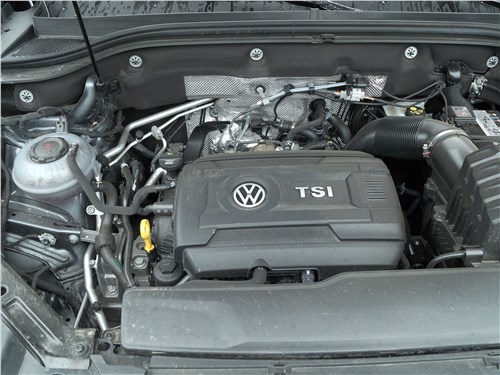 Volkswagen Teramont 2018 моторный отсек