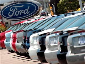 Продажи Ford и Chrysler в США выросли больше, чем ожидалось