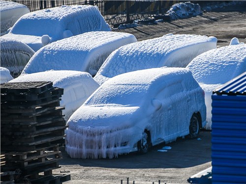 В Россию привезли замороженные автомобили