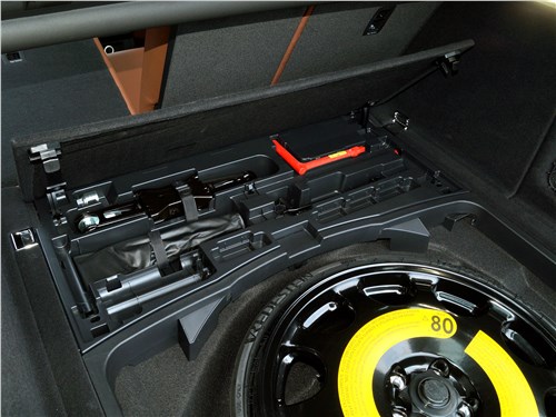 Audi A4 allroad quattro 2016 багажное отделение