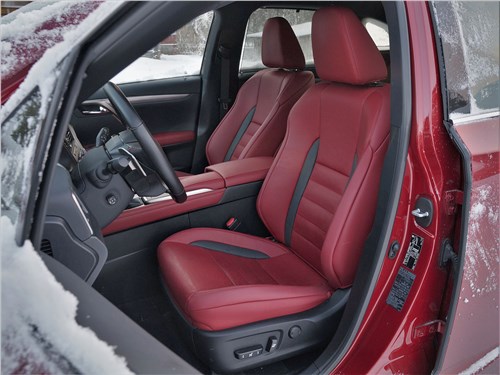 Lexus RX (2020) передние кресла