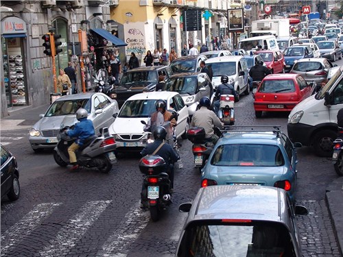 Власти Италии не одобряют глобальный запрет автомобилей с ДВС