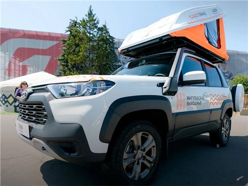 АвтоВАЗ сделал Lada Niva Travel с палаткой на крыше 