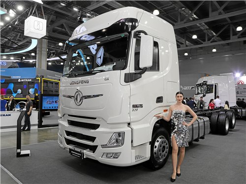 Центральной новинкой Dongfeng стал седельный тягач GX Pro 4х2 