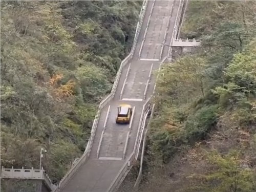 Попытка Chery повторить рекламу Range Rover обернулась зрелищным провалом