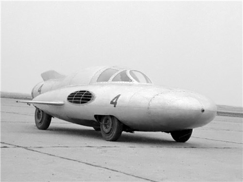 По предварительным расчетам, скорость автомобиля составляла около 500 км/ч, но в планах КБ было разогнать ее до 800 км/ч