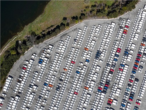 Ближний Восток перекрыл маршруты. Китайский экспорт автомобилей столкнулся с новыми рисками