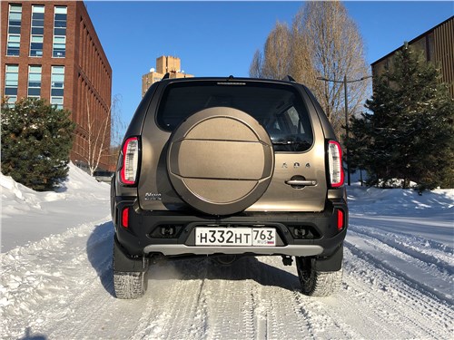 Предпросмотр lada niva travel (2025) вид сзади
