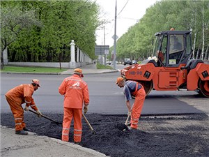 Власти Москвы уверяют, что столичные дороги стали в десять раз лучше