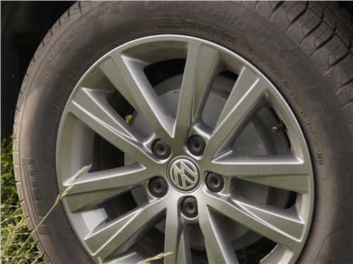 Volkswagen Polo Sedan 2016 колесо