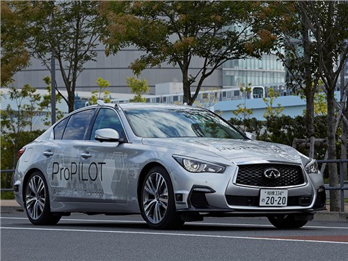 Nissan вывел на дороги Токио свой первый беспилотник