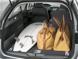 Peugeot 308 2013 багажное отделение