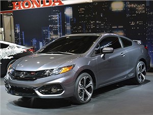 В США начались продажи рестайлинговой версии Honda Civic Si