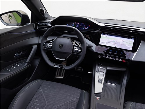 Peugeot 408 | салон