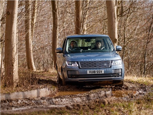 Land Rover Range Rover PHEV 2018 вид спереди