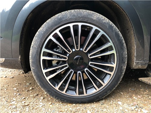 Aito Seres M7 (2023) колесо