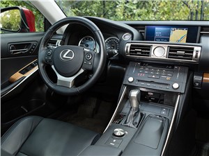 Lexus IS 2014 салон