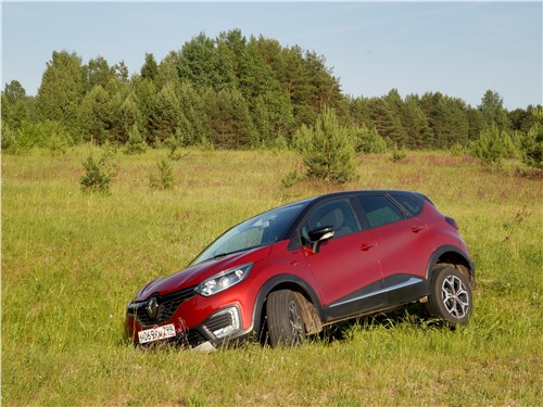 Renault Kaptur 2016 вид сбоку
