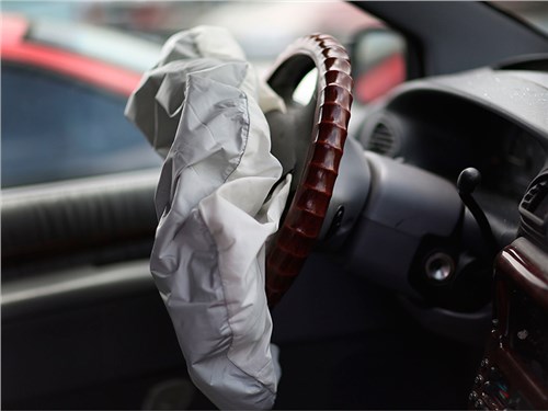 В США проведут еще один масштабный отзыв автомобилей с эйрбэгами Takata