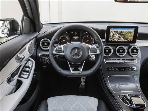 Mercedes-Benz GLC Coupe 2017 салон