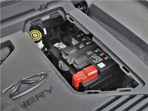 Chery Tiggo 7 Pro Max:(2022) моторный отсек