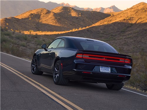 Dodge Charger Daytona | вид сзади