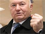 Лужков хочет лишить Госдуму парковки и дать волю эвакуаторам