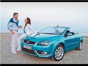 “Ford Focus Coupe-Cabriolet”