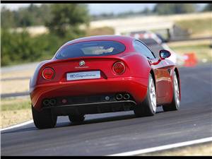 Alfa Romeo 8C Competizione - 