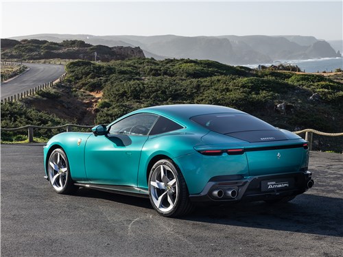 Ferrari Amalfi вид сзади