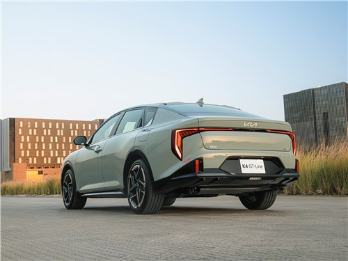 Kia K4 (2025) вид сзади
