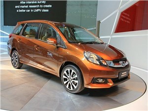 Honda показала новый минивэн Honda Mobilio