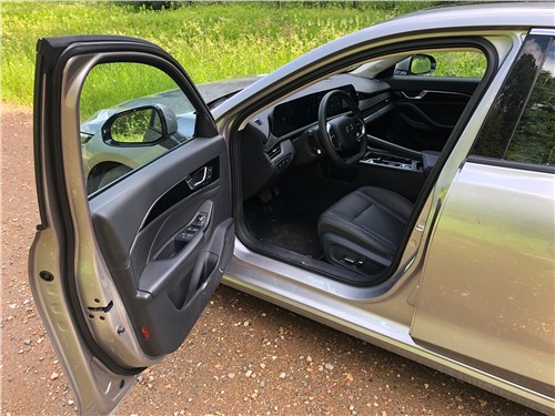 FAW Bestune B70 (2025) салон