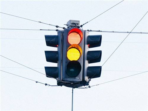 Большинство светофоров Москвы перейдет на интеллектуальное управление