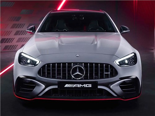 Mercedes-Benz распродает свои салоны в Берлине