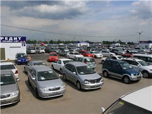 Российский авторынок продолжает падать
