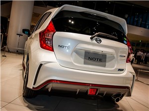 Nissan Note Nismo 2015 вид сзади