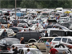Автомобильный рынок Украины сократился на 58%