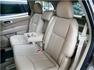 Nissan Pathfinder 2012 задний диван