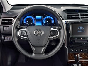 Toyota Camry 2014 водительское место