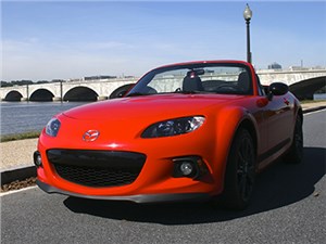 Уникальный родстер Mazda MX-5 Miata Club Edition дебютирует в Нью-Йорке