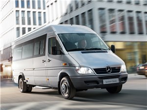 Предпросмотр mercedes-benz sprinter classic mixto 2015 вид спереди сбоку