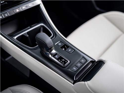 Lexus LBX (2025) АКПП