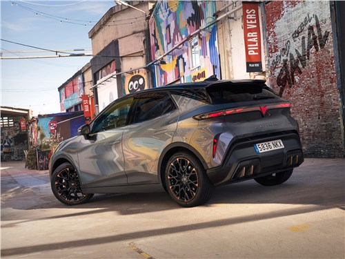 Cupra Raval | вид сзади
