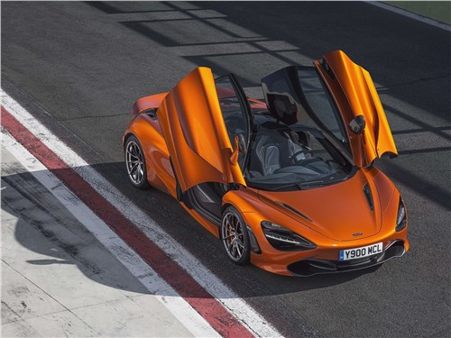McLaren 720S 2018 вид спереди