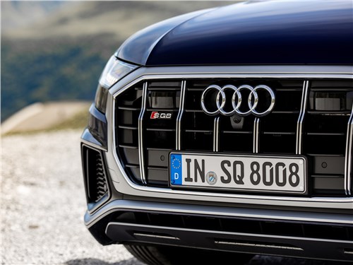Audi SQ8 TDI 2020 решетка радиатора