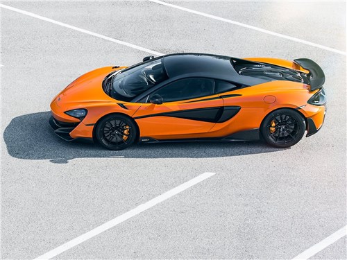 McLaren 600LT 2019 вид сверху сбоку