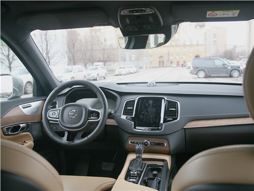 Volvo XC90 2020 салон