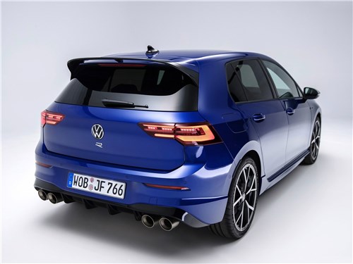 Volkswagen Golf R (2021) вид сзади