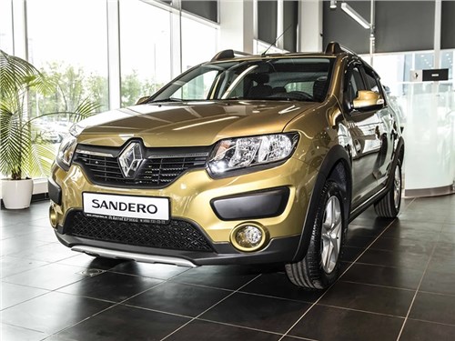 Новость про Renault - В Renault подняли цены на Logan и Sandero